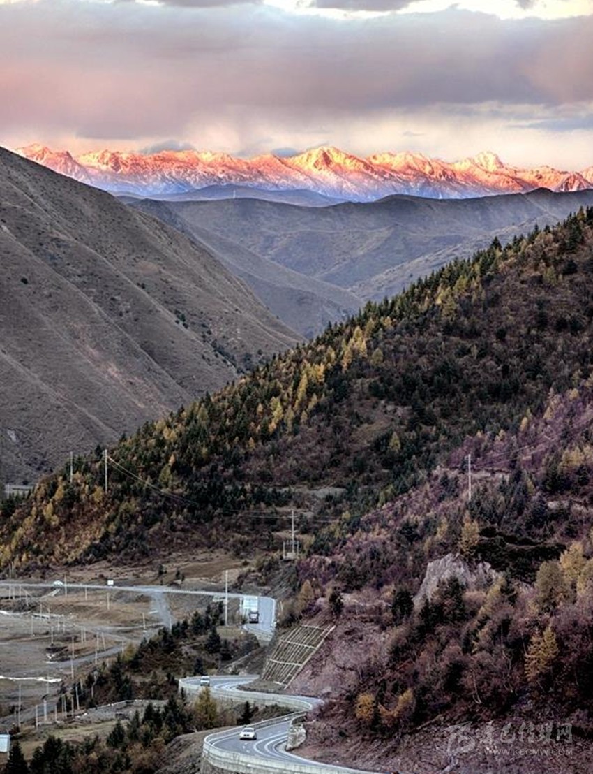 公路都這么美，你在川西高原到底錯過了多少風(fēng)景？