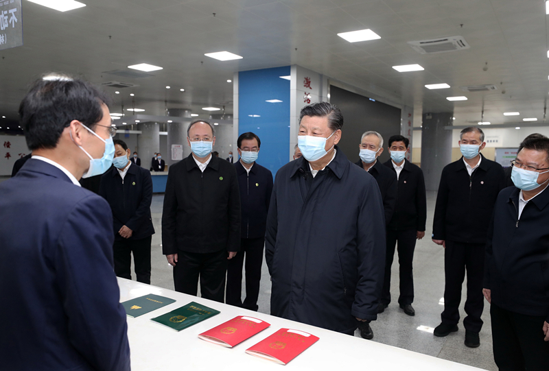 2021年3月23日，習(xí)近平在福建三明沙縣農(nóng)村產(chǎn)權(quán)交易中心考察。