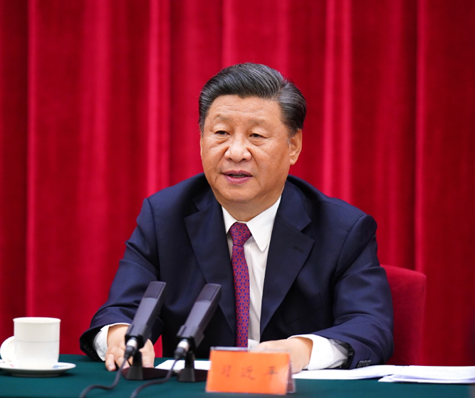 2020年9月3日下午，中共中央、國(guó)務(wù)院、中央軍委在北京人民大會(huì)堂舉行座談會(huì)，紀(jì)念中國(guó)人民抗日戰(zhàn)爭(zhēng)暨世界反法西斯戰(zhàn)爭(zhēng)勝利75周年。中共中央總書(shū)記、國(guó)家主席、中央軍委主席習(xí)近平出席座談會(huì)并發(fā)表重要講話。新華社記者 謝環(huán)馳 攝
